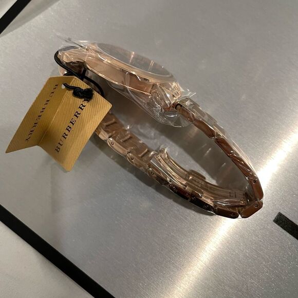 NIB Brown Dial Rose Gold Burberry Watch - Picture 11 of 16